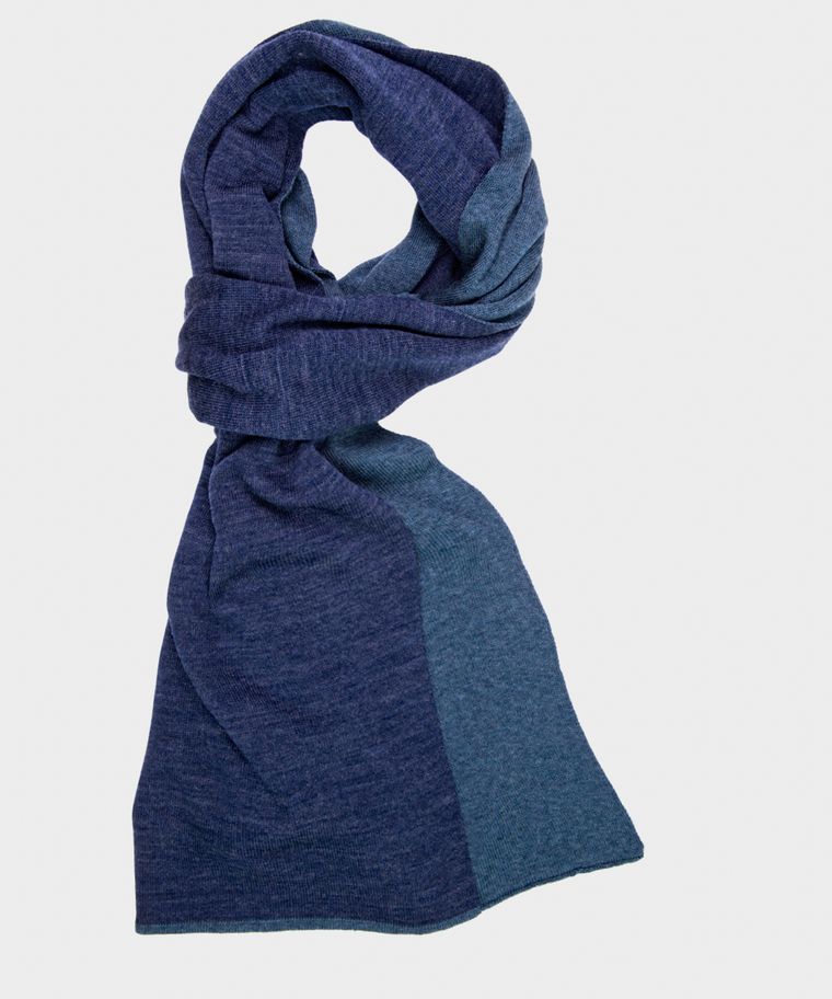 Navy heavy knit scarf