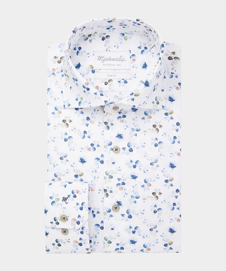 White flower print shirt