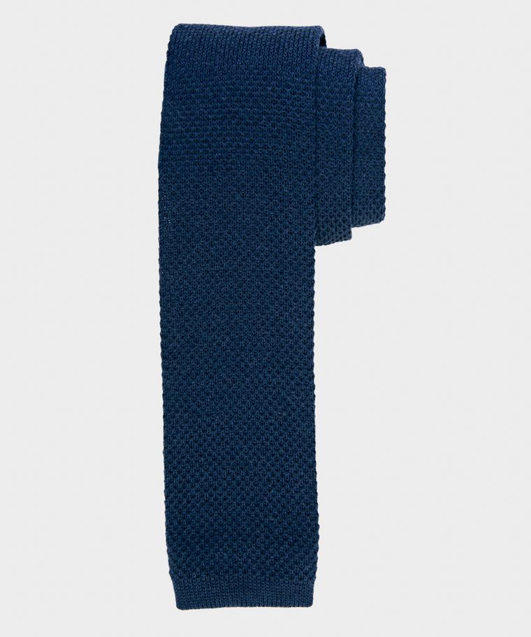 Navy knitted woolen tie