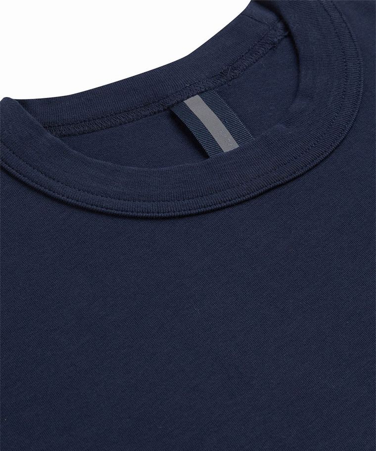 Marineblaues Langarm-T-Shirt