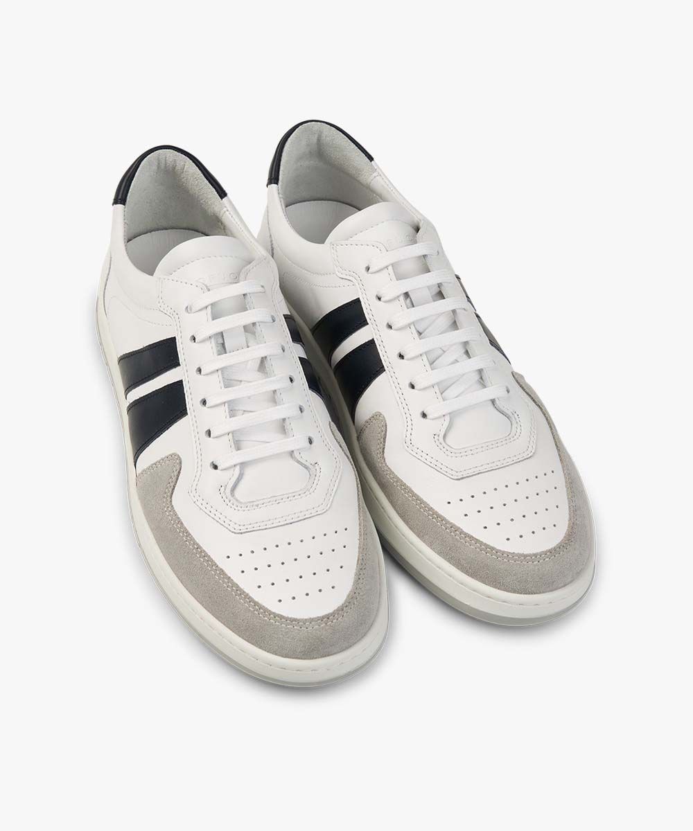 White leather striped sneakers