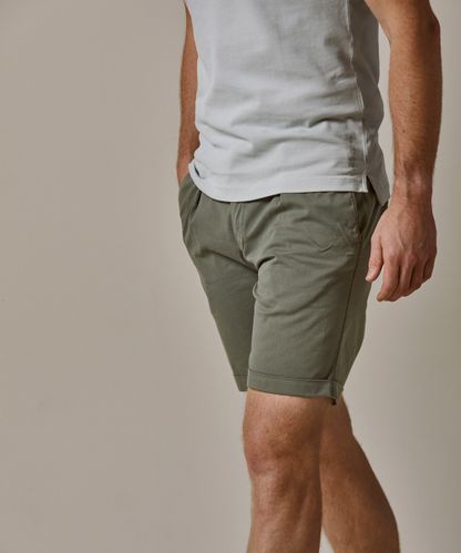 Profuomo Green sportcord shorts